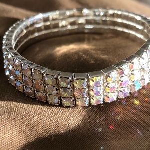 NWOT Aurora Borealis 3 Strand Bracelet